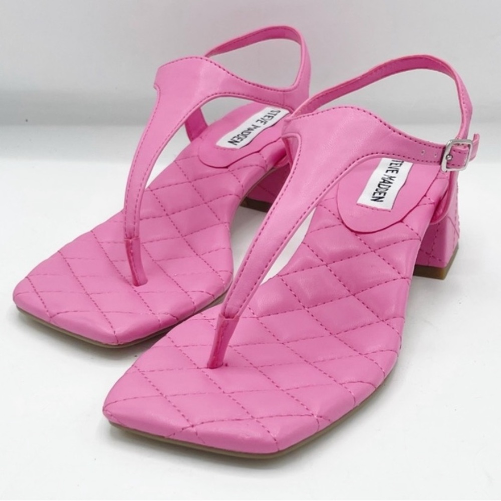 NWOT Pink Steve Madden quilted thong sandal
